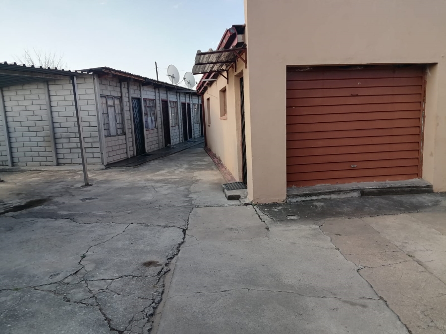4 Bedroom Property for Sale in Rustenburg North North West